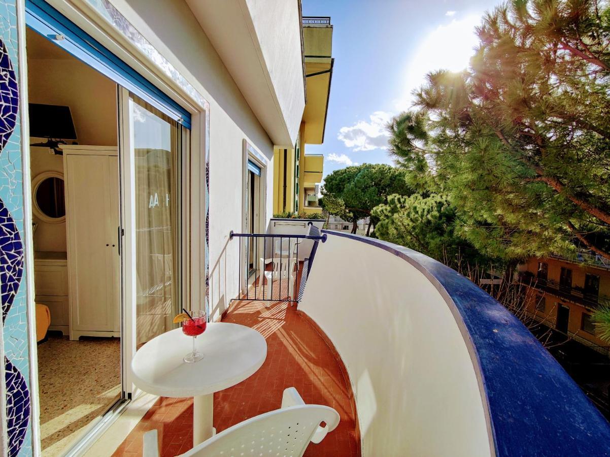 Hotel Adria B&B Misano Adriatico Buitenkant foto